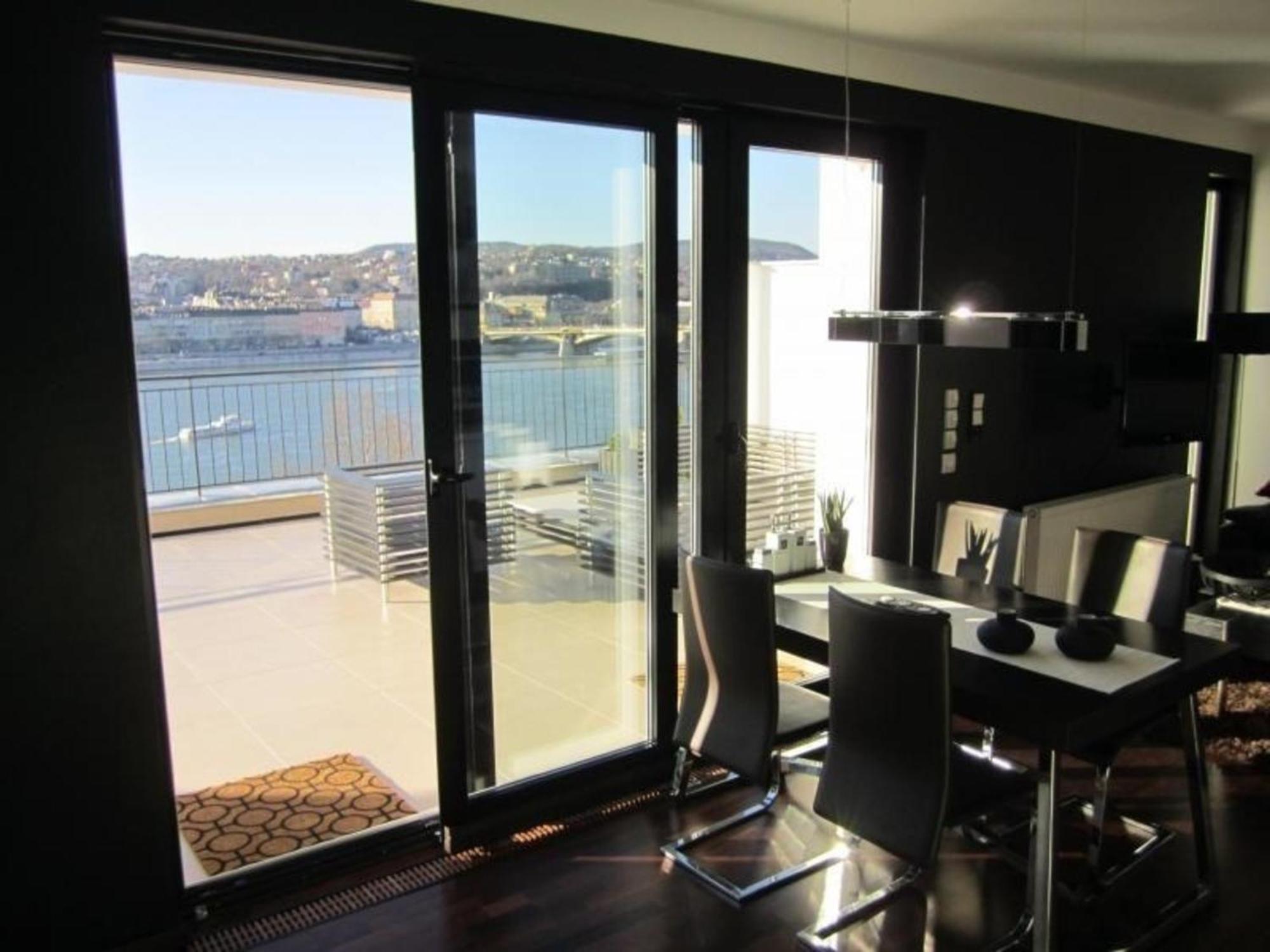 Penthouse Mit Donaublick Apartment *